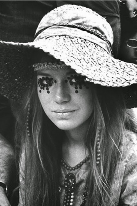 Girls-of-Woodstock-1969-41