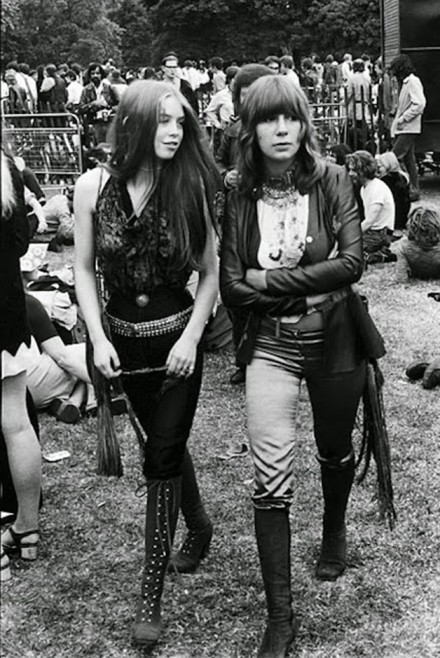 Girls-of-Woodstock-1969-45