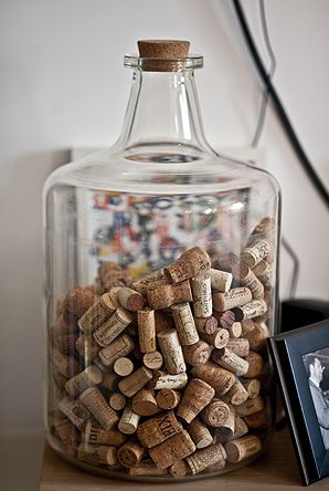 rolha de vinho na decoração guardar rolha em um vaso