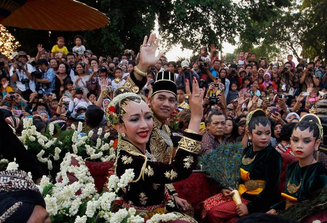 vestido de noiva na Indonésia