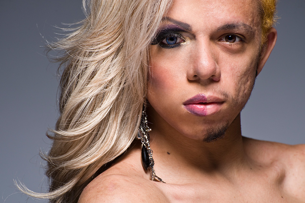 dicas e truques de maquiagem com as drag queens