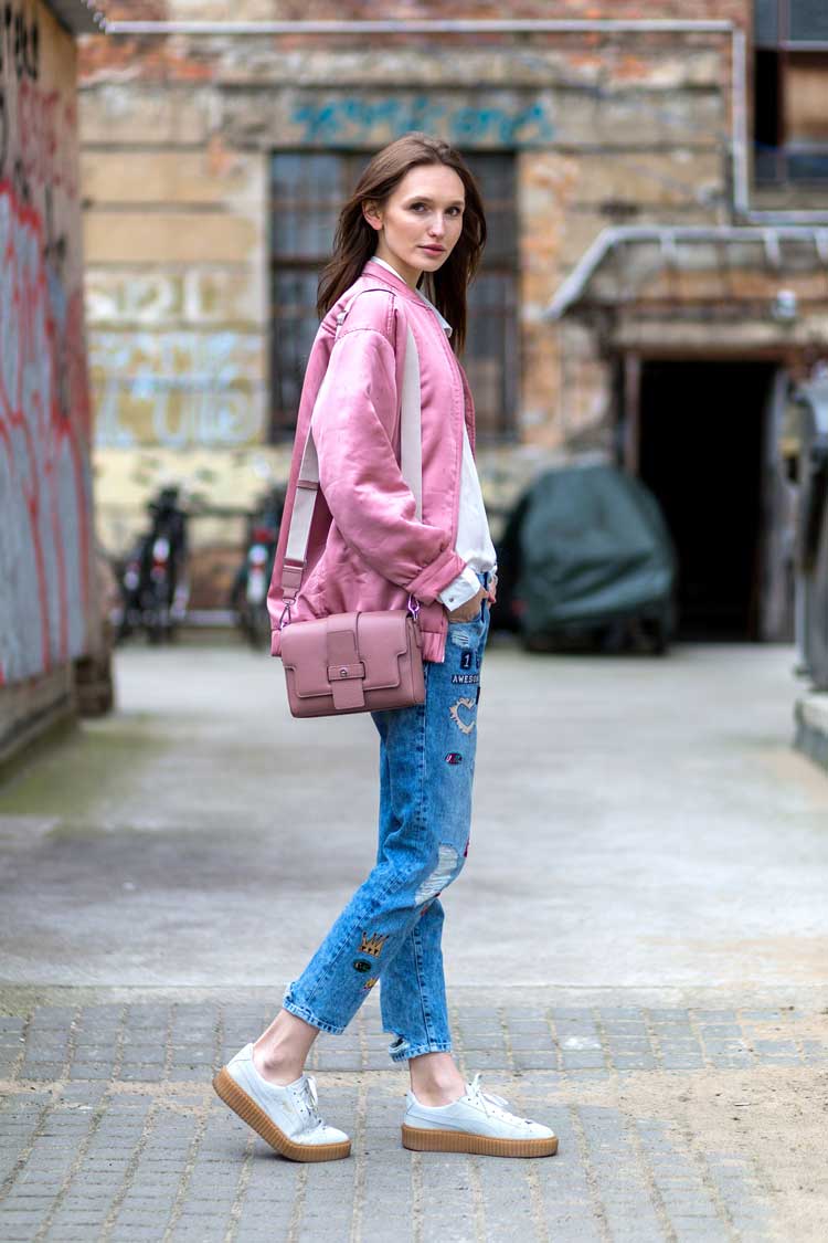 looks-com-calçado-creeper-calça-jeans-e-jaqeuta-rosa