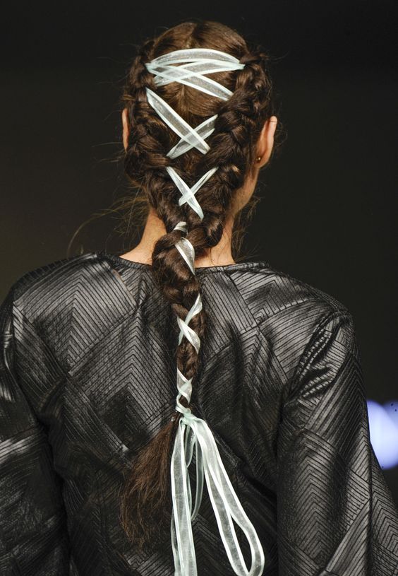 corset-braid-desfiles