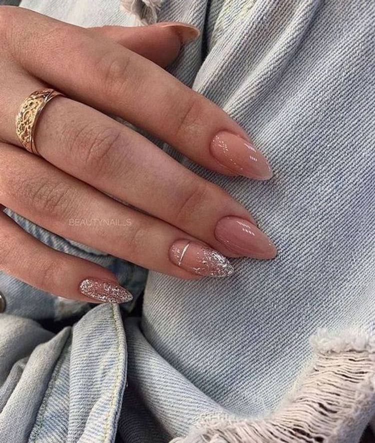 Unhas-estilo-glitter-e-decorações-glitter