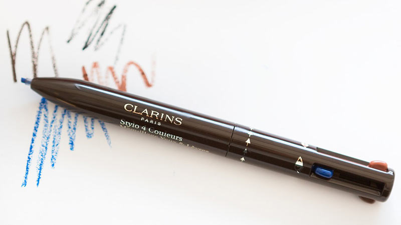 Clarins-lança-uma-caneta-de-maquiagem-com-4-cores
