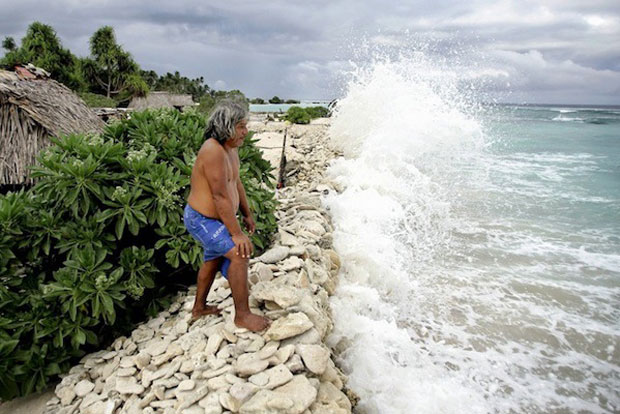 kiribati_seawall_1