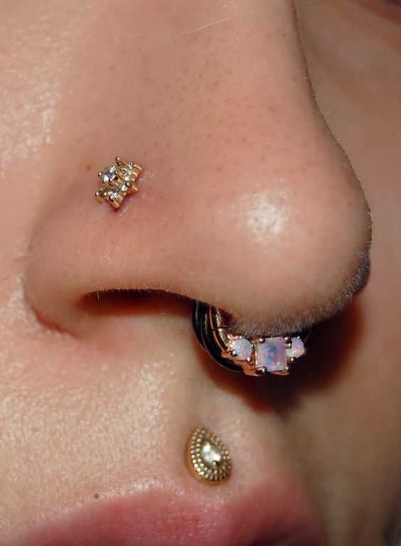 piercing nostril flor 1