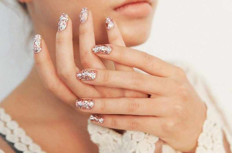 unhas-de-glitter-para-noivas