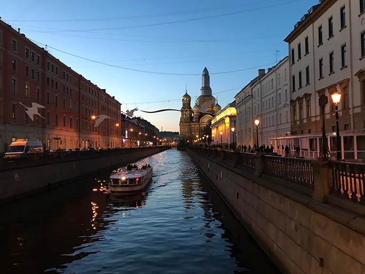 St-Petersburg-fim-do-dia