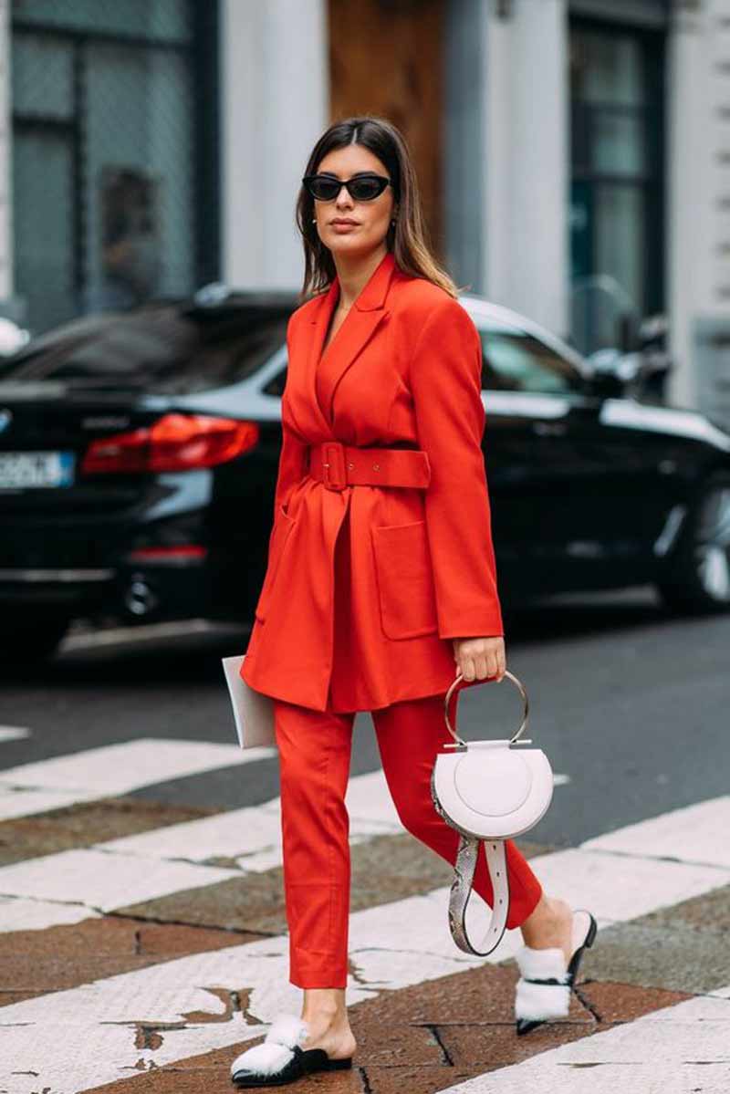 look-feminino-com-terninho-vermelho