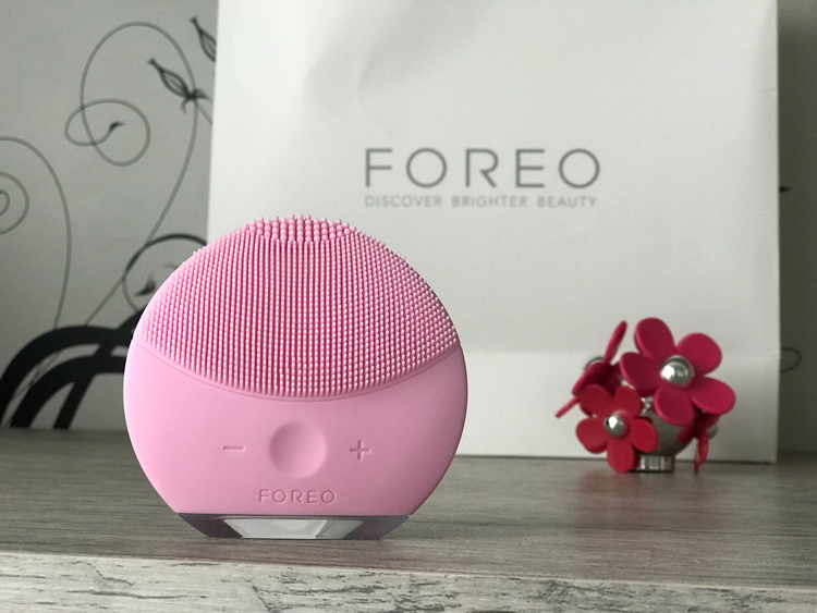 Foreo-Luna-Mini-2