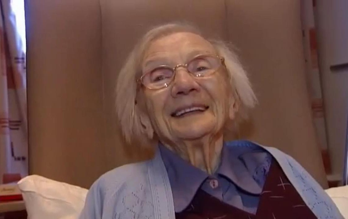 Mulher de 109 anos afirma que para viver mais é preciso evitar os Homens -  Fashion Trends