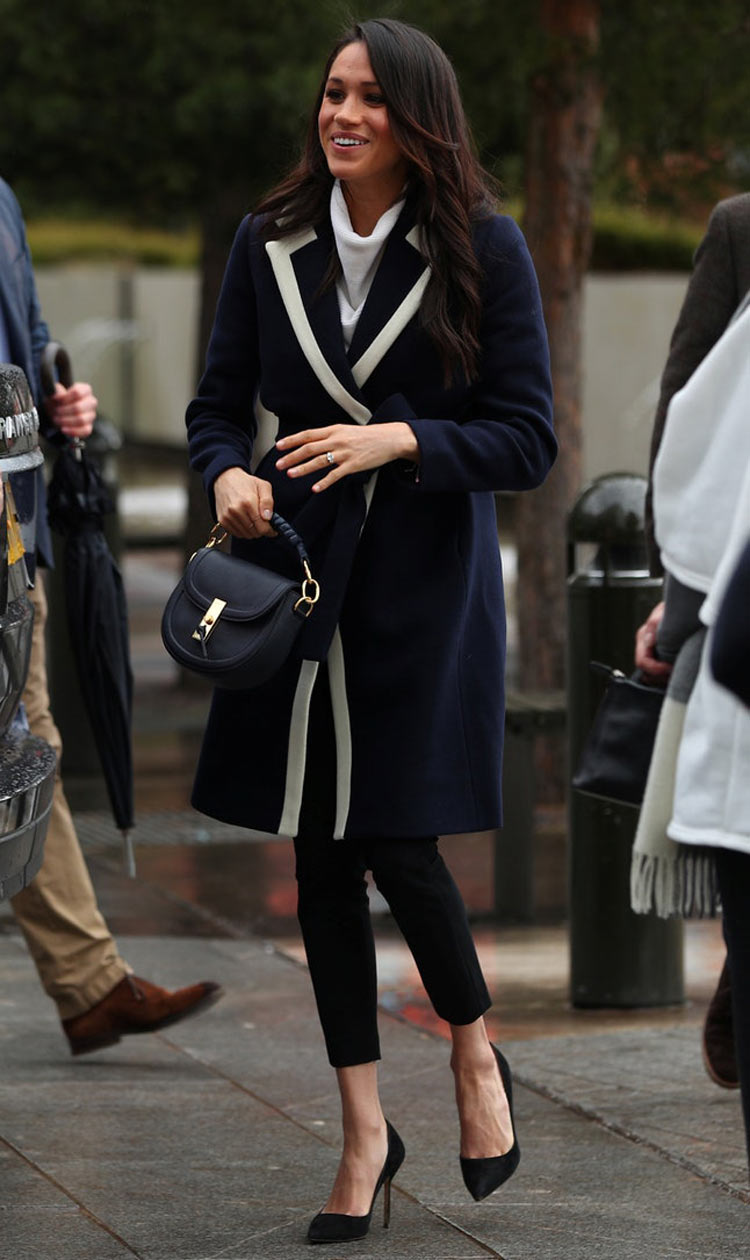 meghan-markle-casaco-azul-marinho