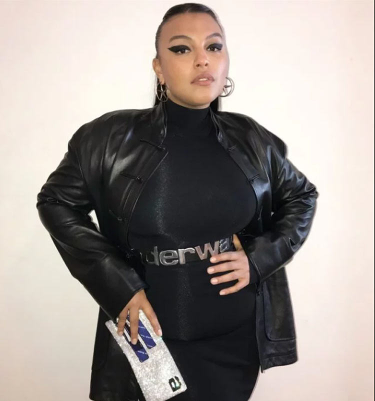 look-plus-size-all-black