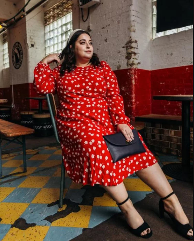 look-plus-size-vestido-vermelho