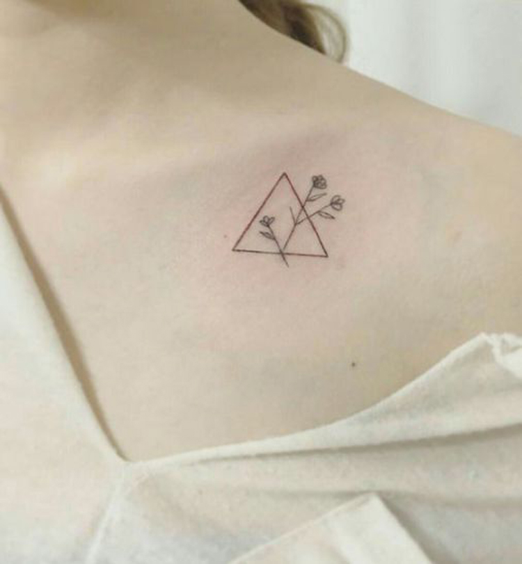 tatuagem-pequena-feminina-minimalista