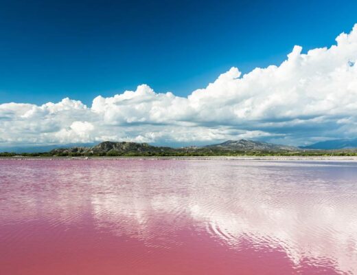 lagos cor de rosa