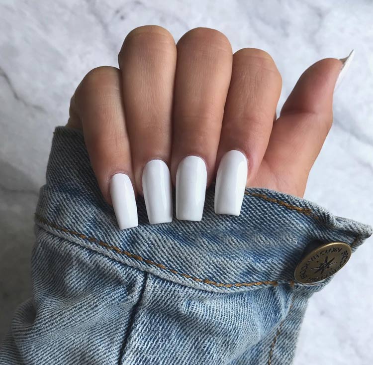 tendencia-cores-de-unhas-branco