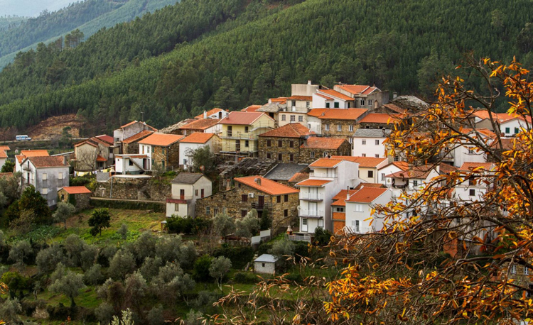 Cabeca-portugal-aldeia