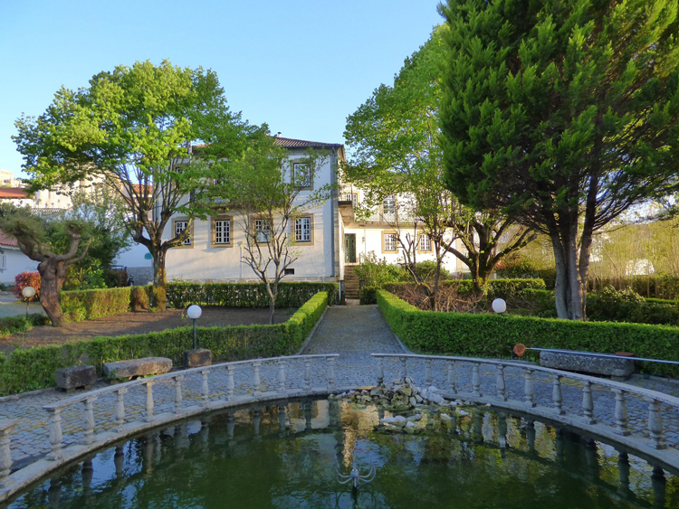 Lapa-dos-Dinheiros-portugal