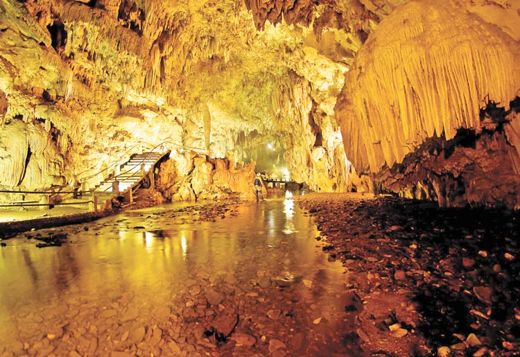 turismo-Caverna-do-Diabo-eldorado