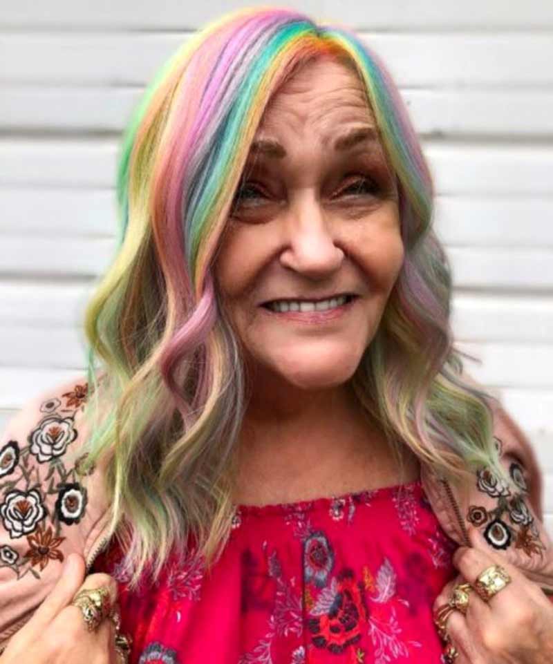 avos-com-cabelo-coloridos-arco-iris