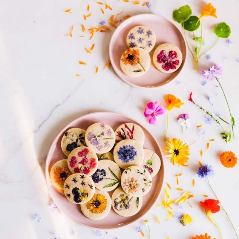 biscoito-amanteigado-com-flores