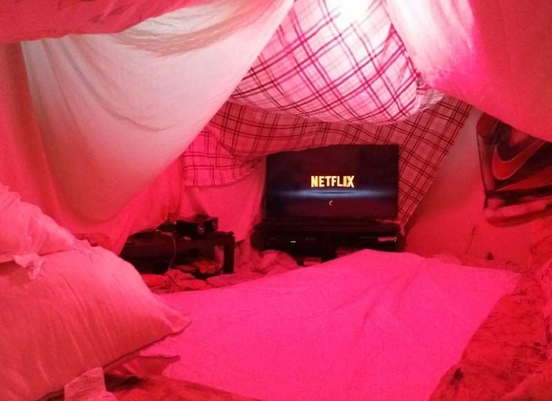 cabana-em-casa-como-fazer-e-ver-netflix