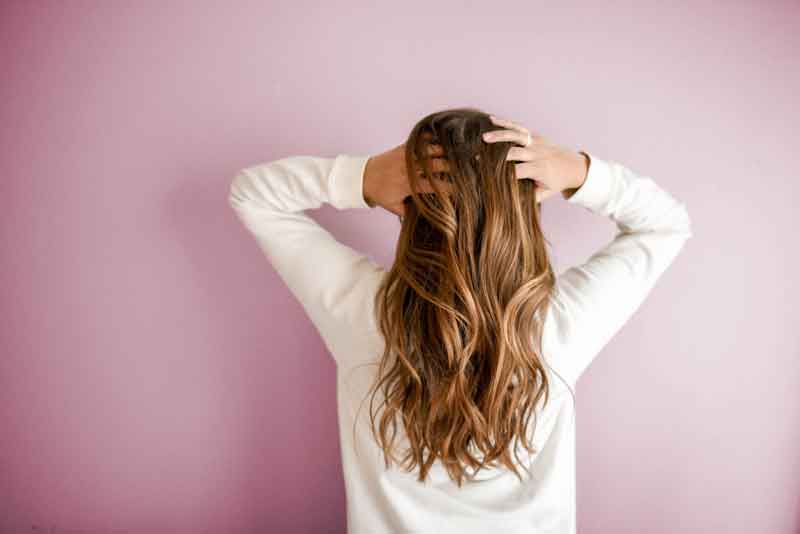 vinagre-de-maca-beneficios-como-usar-cabelos