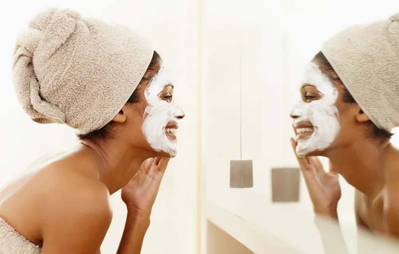mascara-argila-branca-como-usar-beneficios-pele-cabelo