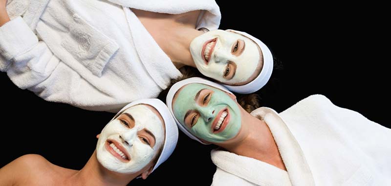 mascara-argila-branca-verde-diferenca-beneficios-cuidados-pele