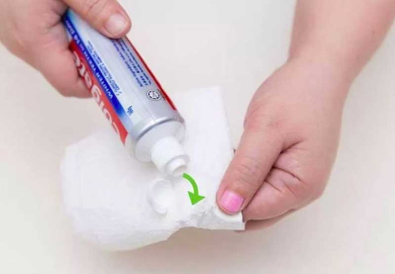 remover esmalte pasta de dente