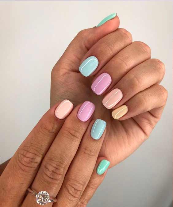 unhas curtas cores pastel colorida